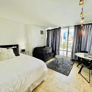 Ilikai Marina Apartment